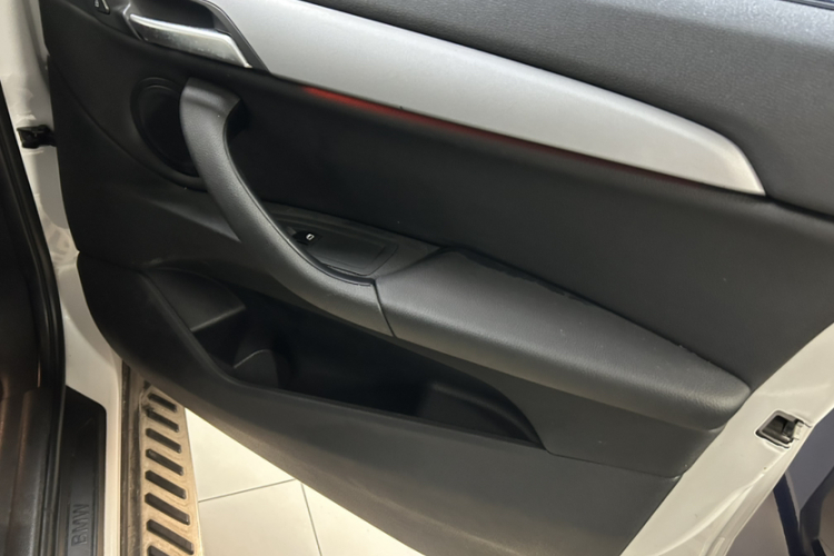 BMW X1 2016 immagine di auto #18