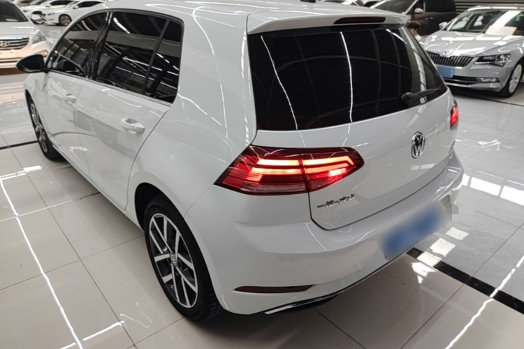 Volkswagen Golf 2020 #7 Volkswagen Golf 2020 car image #7