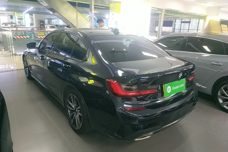 BMW 3 Series 2020 #5 BMW 3 Series 2020 car image #5
