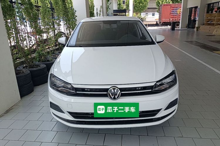 Volkswagen Polo 2023 car image #3