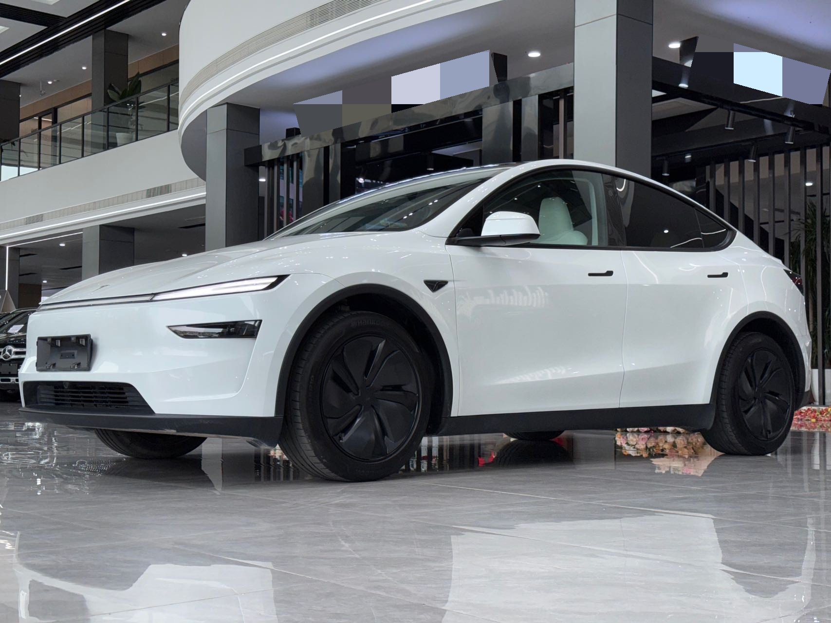 Tesla Model Y 2025 Tesla Model Y 2025 car image