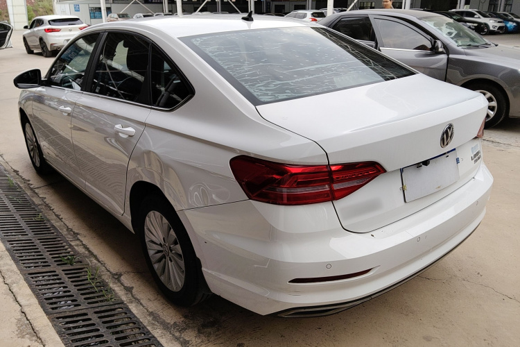 Volkswagen Lavida 2019 car image #5