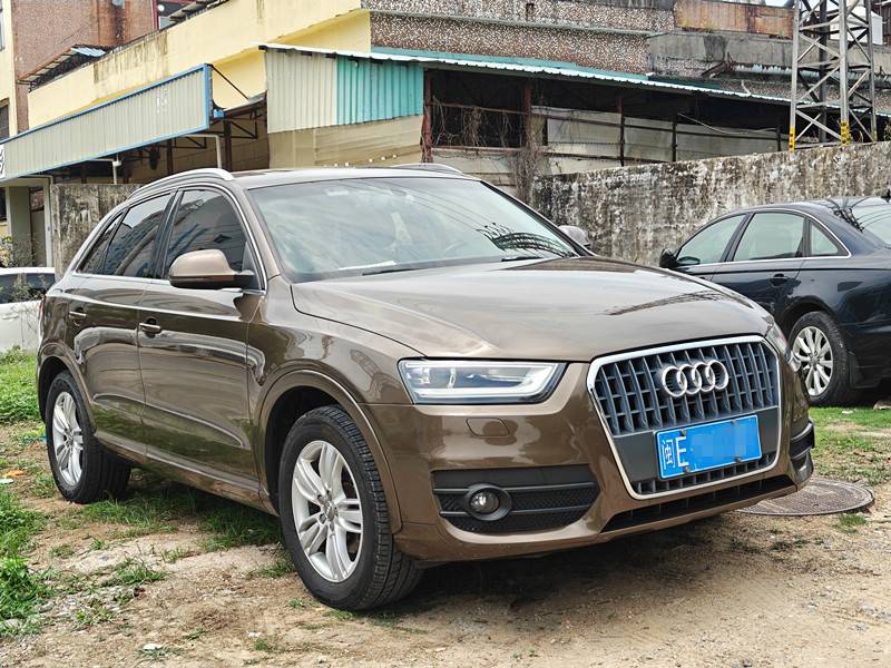 Audi Q3 2014 car image #2