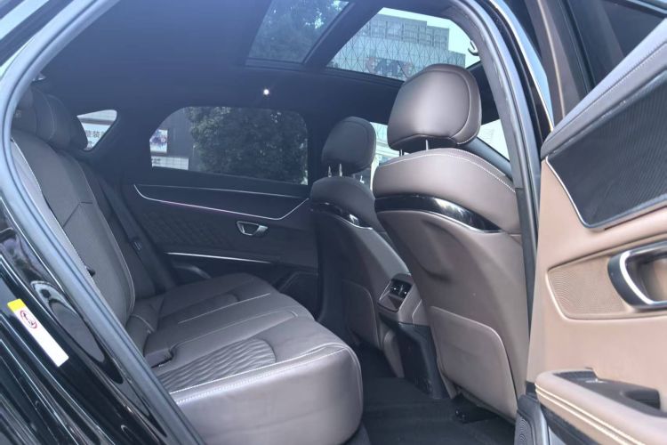BYD Han 2023 car image #16