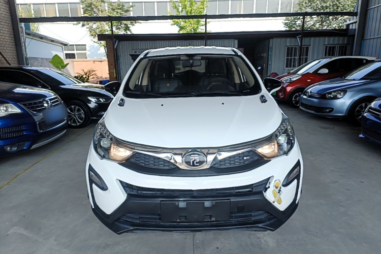 BYD Yuan 2018 #3 BYD Yuan 2018 car image #3