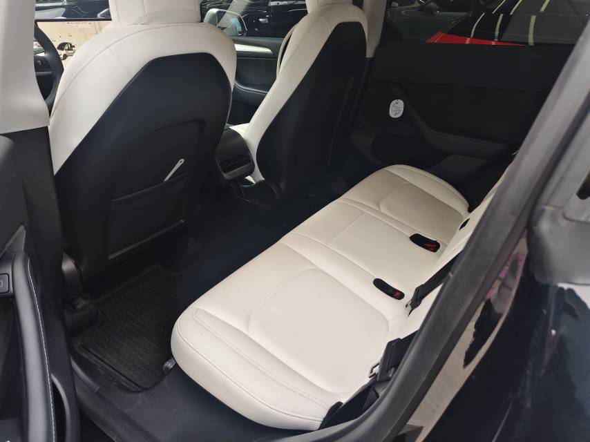 Tesla Model Y 2021 #3 Tesla Model Y 2021 car image #3