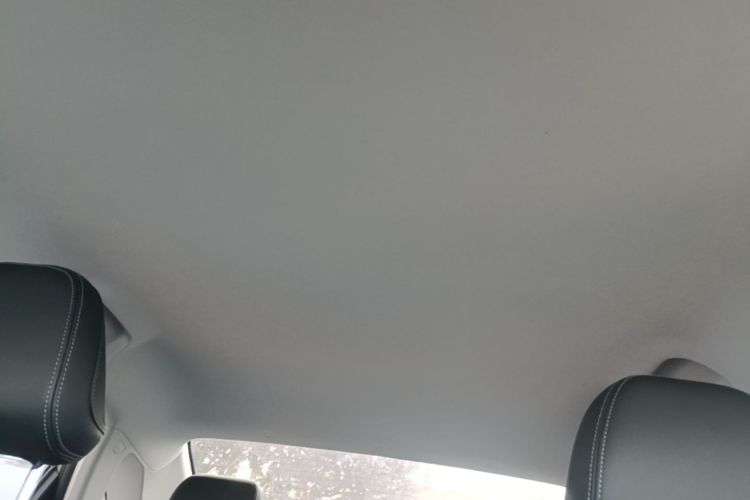 2023 car image #18