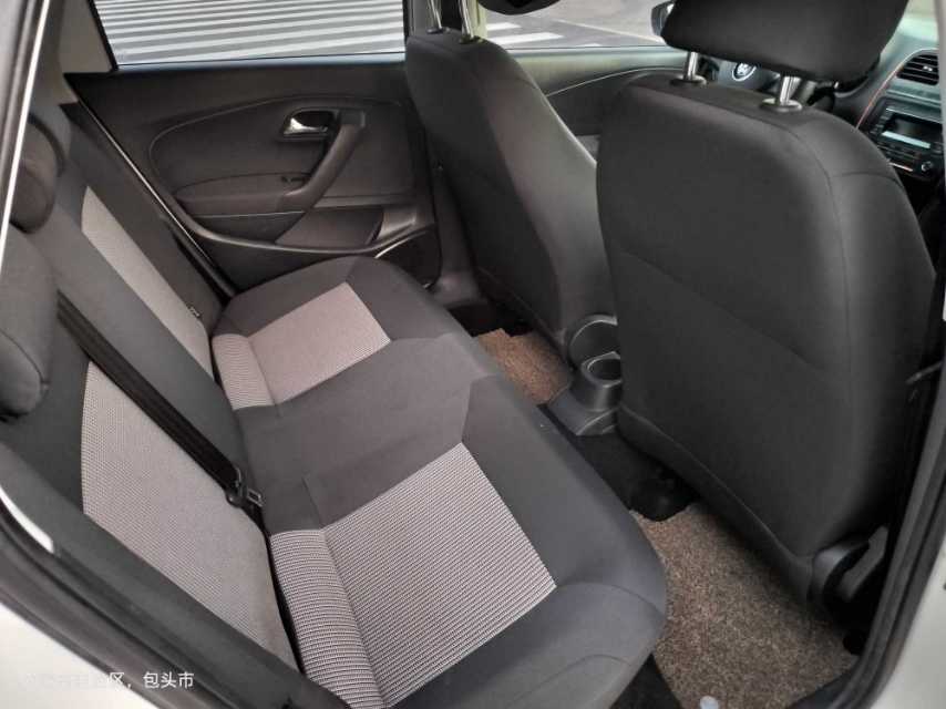 Volkswagen Polo 2015 car image #6
