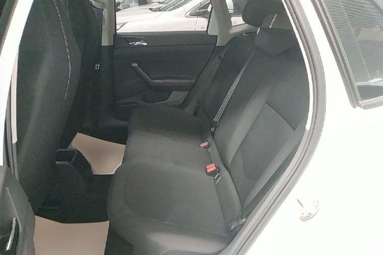 Volkswagen Polo 2023 car image #17