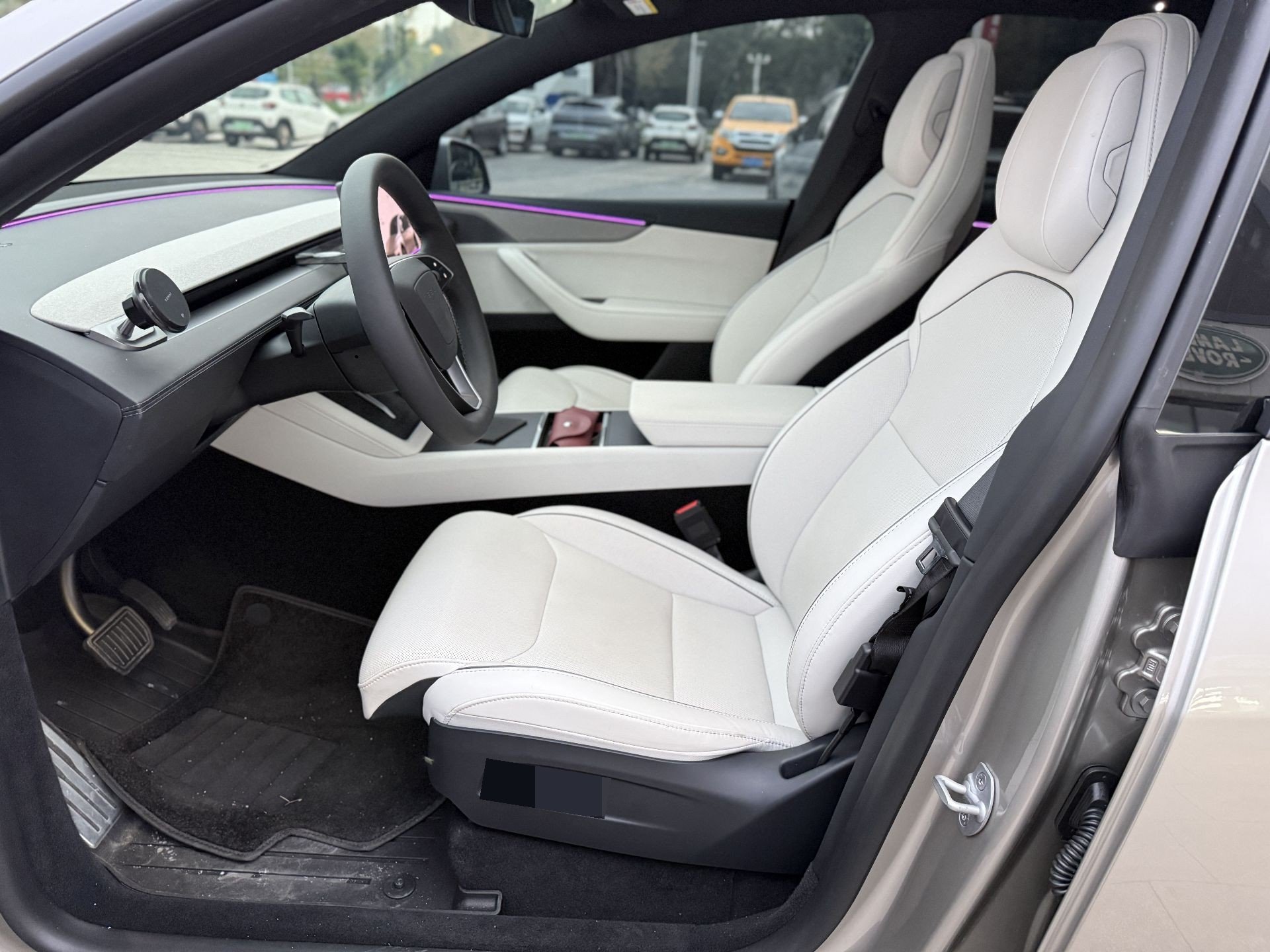 Tesla Model Y L 2026 #5 Tesla Model Y L 2026 immagine di auto #5