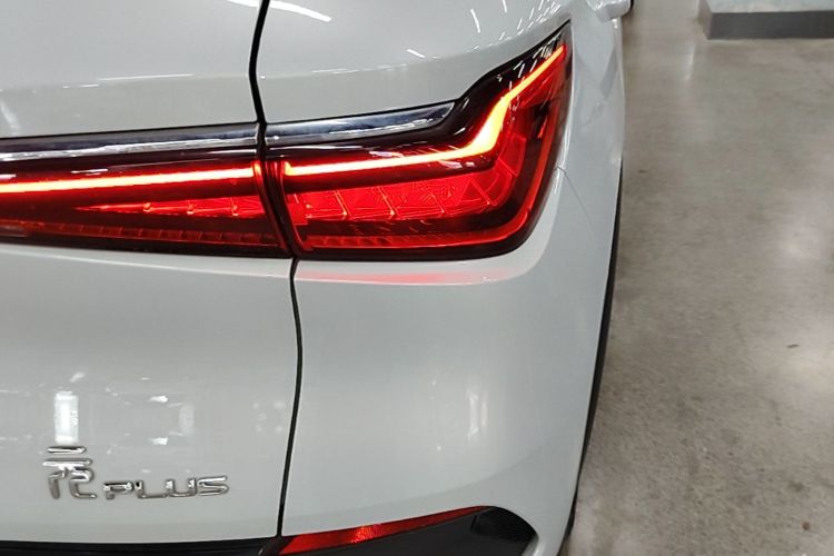BYD Yuan Plus 2023 immagine di auto #8