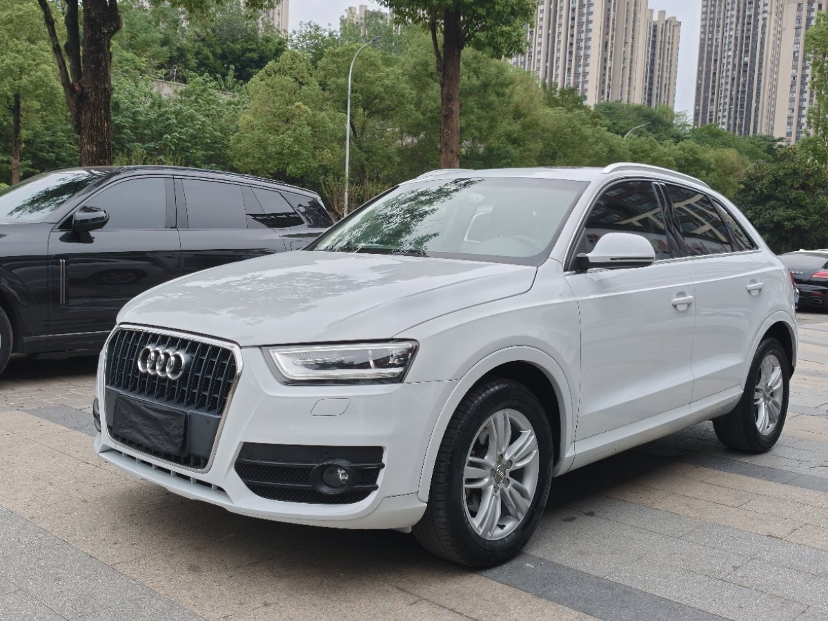 Audi Q3 2014 Audi Q3 2014 صورة سيارة