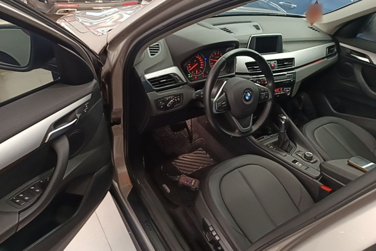 BMW X1 2018 #16 BMW X1 2018 car image #16