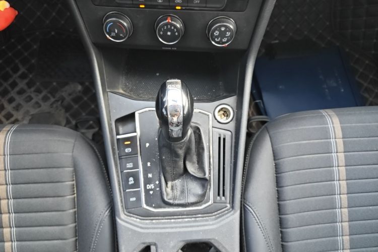 Volkswagen Lavida 2020 car image #14