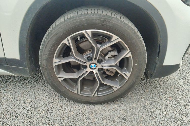 BMW X1 2021 car image #9