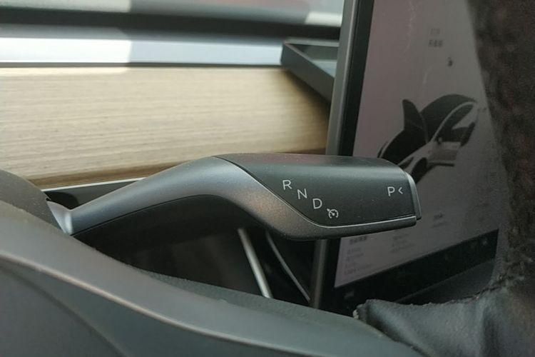 Tesla Model 3 2020 #14 Tesla Model 3 2020 car image #14