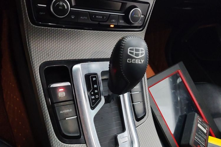 GEELY Emgrand GS 2016 car image #14