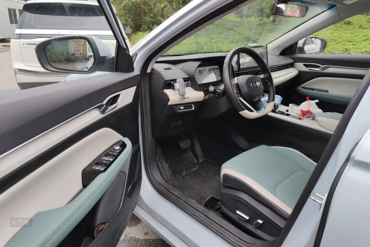 GEELY Emgrand L HiP 2022 صورة سيارة #18