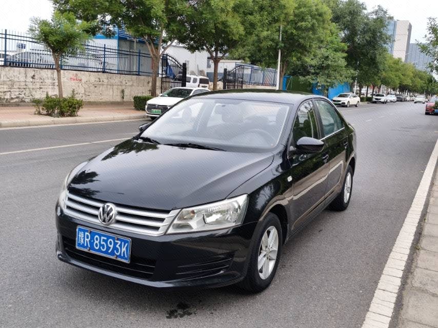 Volkswagen Santana 2013 immagine di auto 