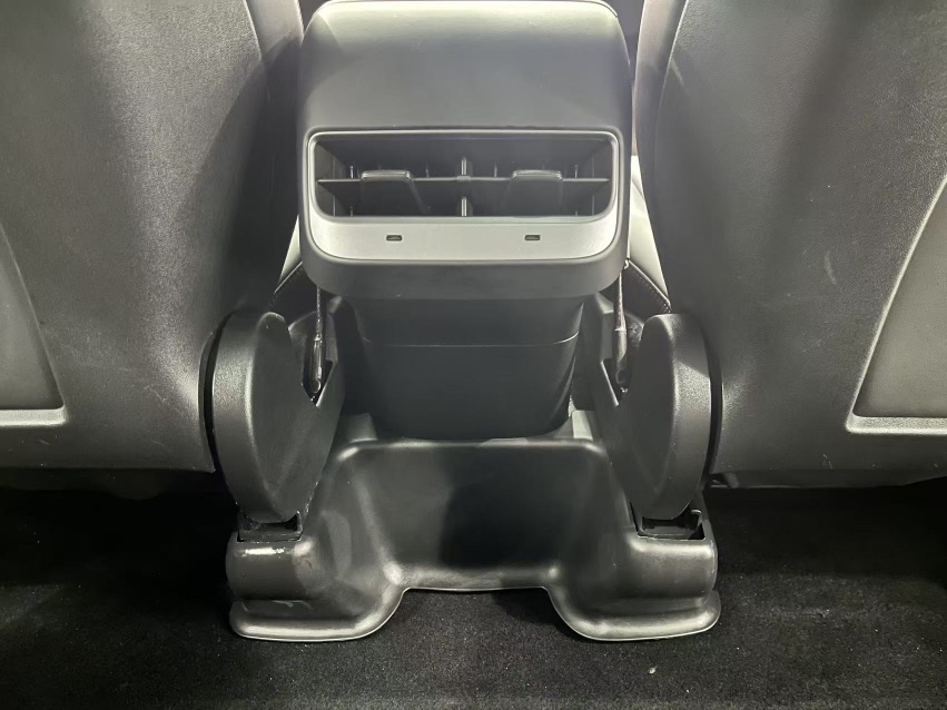 Tesla Model Y 2022 #13 Tesla Model Y 2022 car image #13