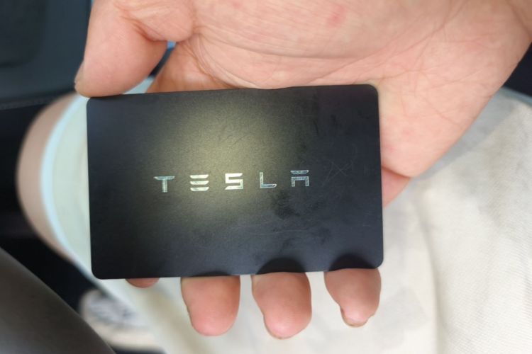 Tesla Model Y 2024 car image #9