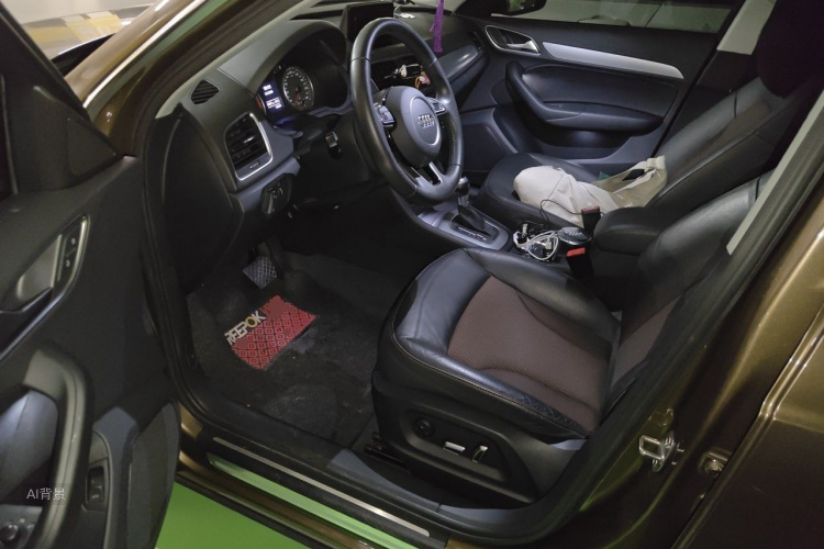 Audi Q3 2018 car image #18