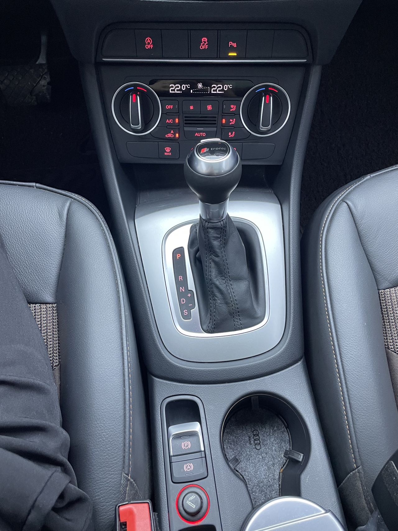 Audi Q3 2017 #15 Audi Q3 2017 car image #15