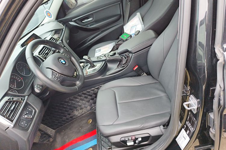 BMW 3 Series 2017 imagen de coche #15