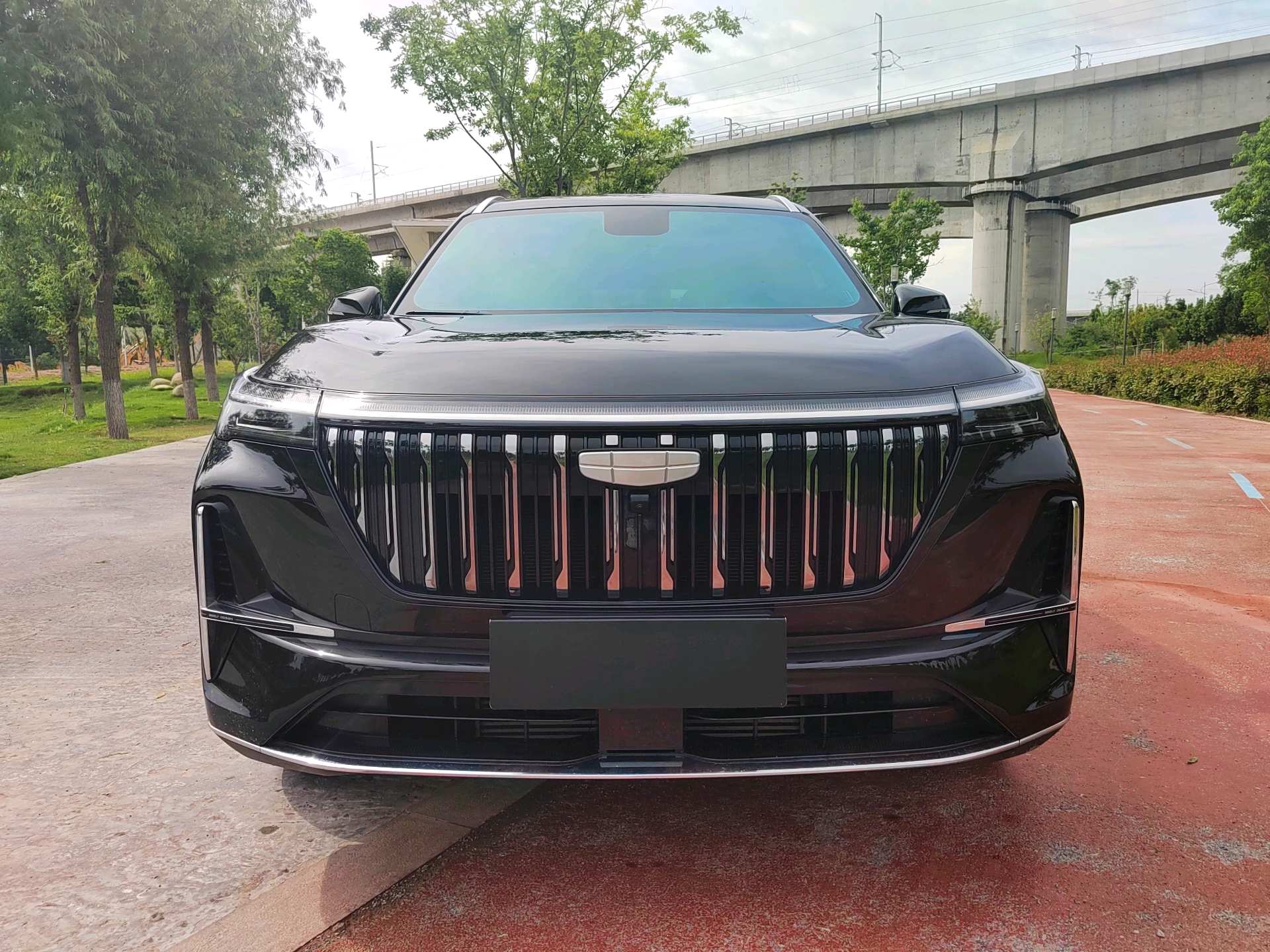 GEELY Boyue L 2025 car image #2