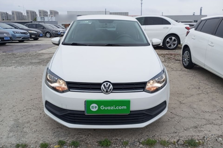 Volkswagen Polo 2019 car image #3