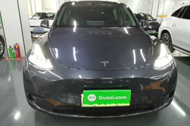 Tesla Model Y 2024 car image #3