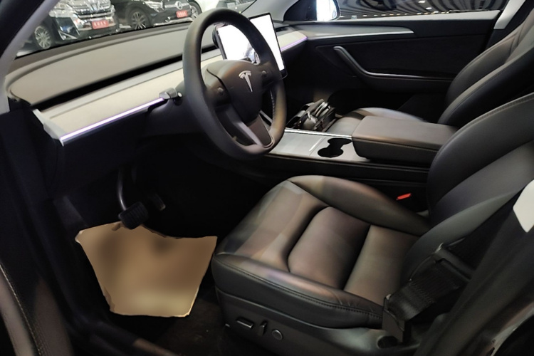 Tesla Model Y 2024 #15 Tesla Model Y 2024 car image #15