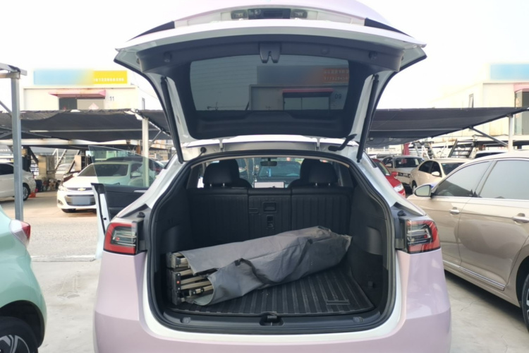 Tesla Model Y 2023 #19 Tesla Model Y 2023 صورة سيارة #19