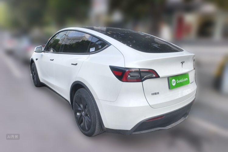 Tesla Model Y 2023 #5 Tesla Model Y 2023 car image #5