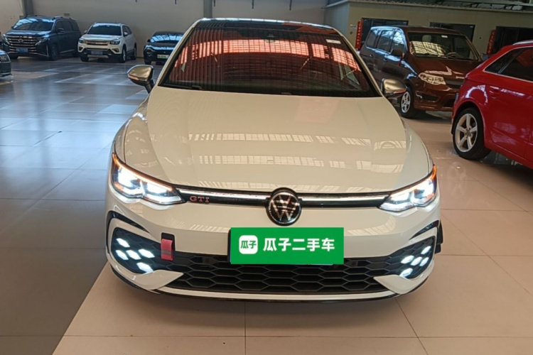 Volkswagen Golf 2024 car image #3