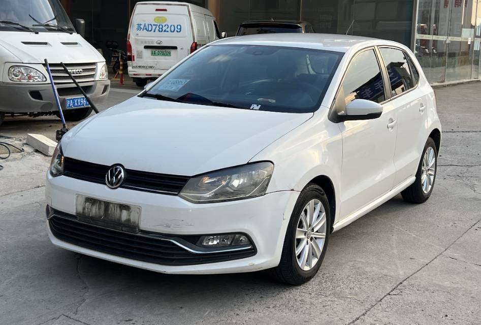 Volkswagen Polo 2014 Volkswagen Polo 2014 car image