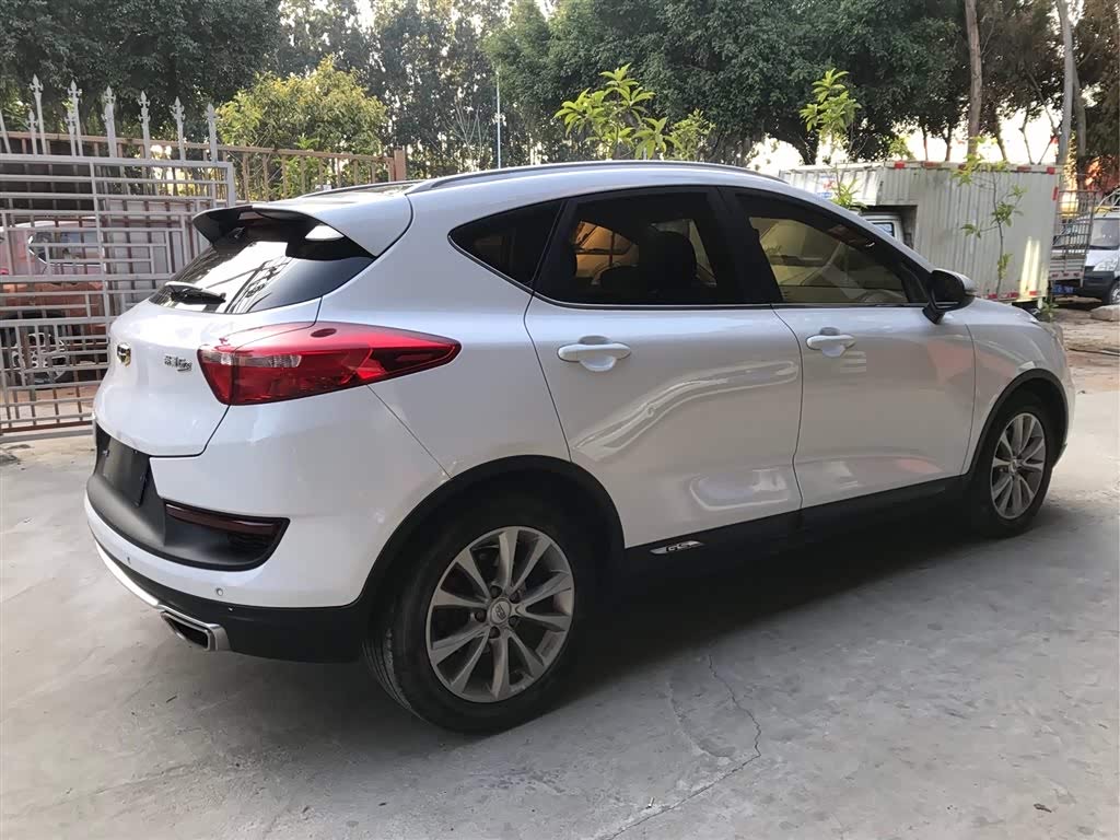 GEELY Emgrand GS 2017 car image #9