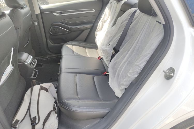 GEELY Emgrand 2021 #17 GEELY Emgrand 2021 car image #17