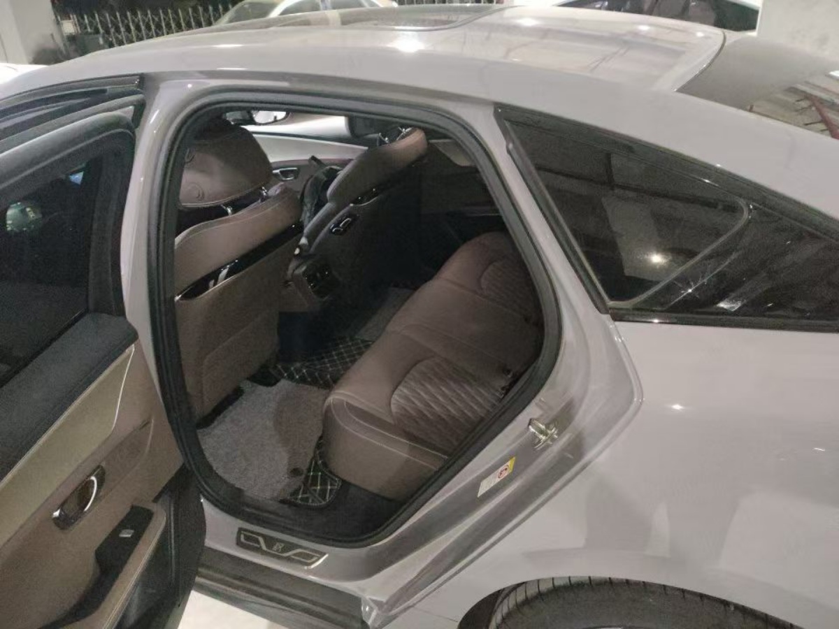 BYD Han 2024 #5 BYD Han 2024 immagine di auto #5