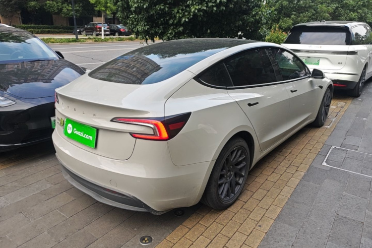 Tesla Model 3 2024 #7 Tesla Model 3 2024 immagine di auto #7