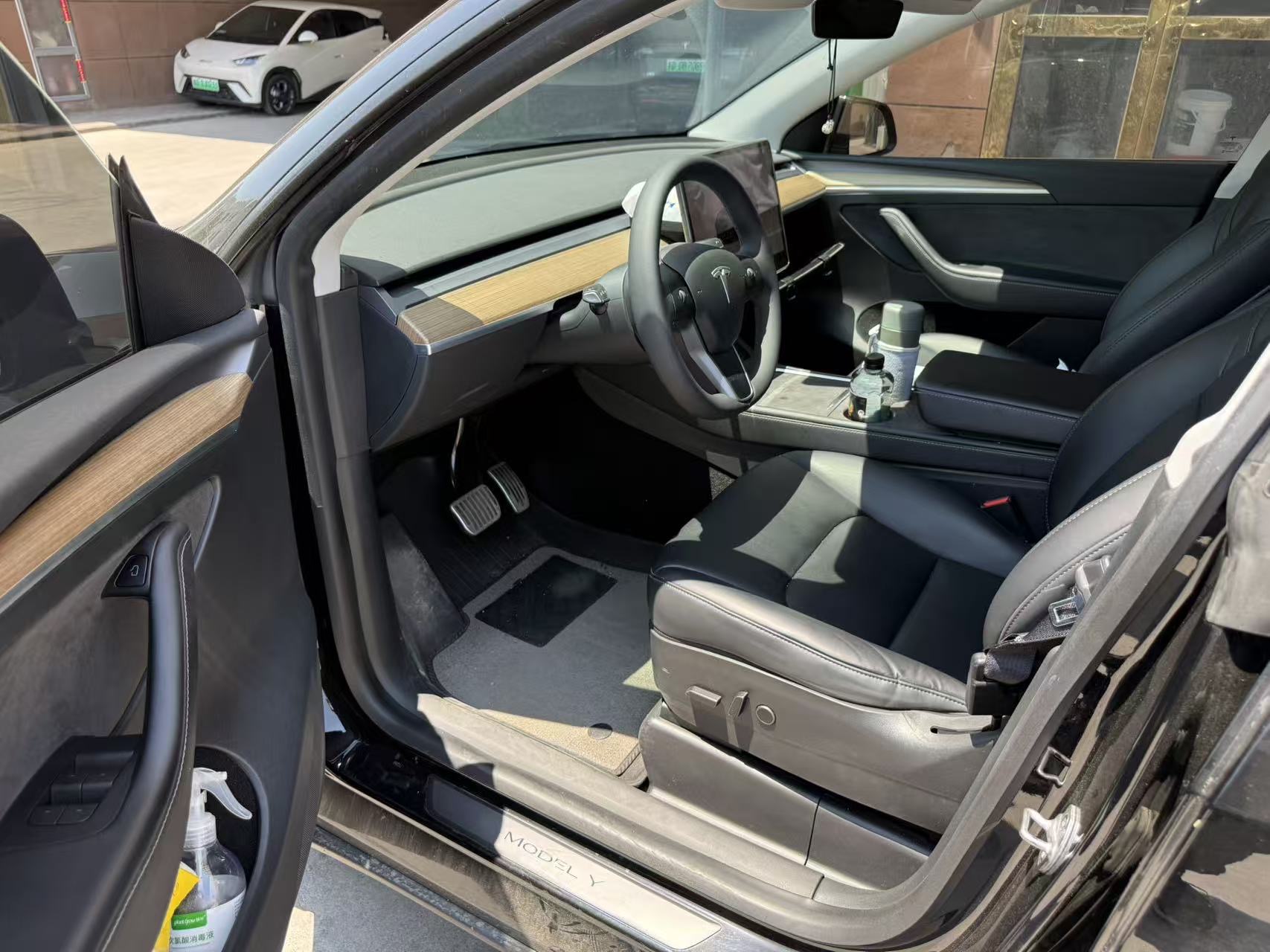 Tesla Model Y 2022 #7 Tesla Model Y 2022 car image #7