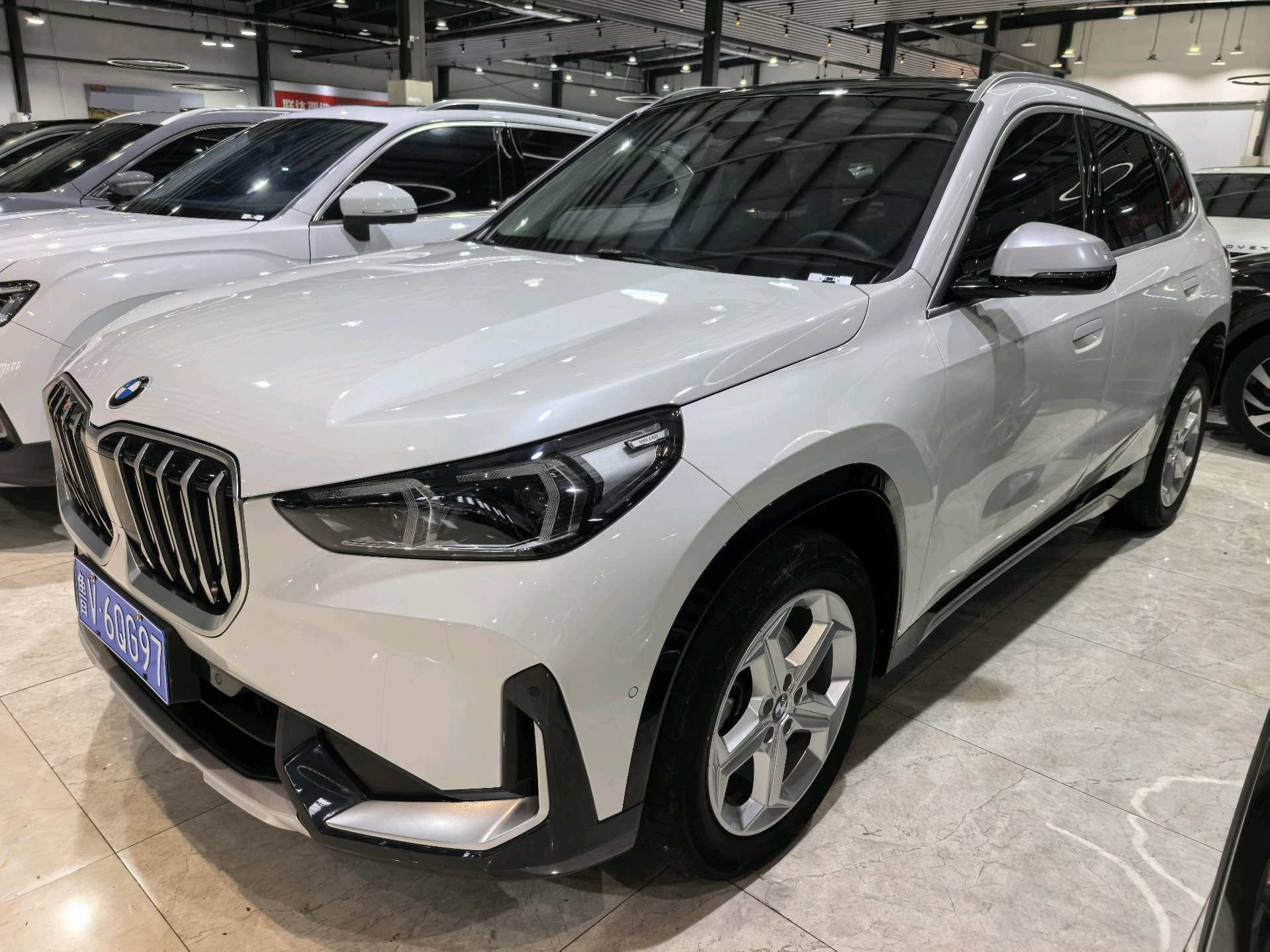 BMW X1 2023 car image 