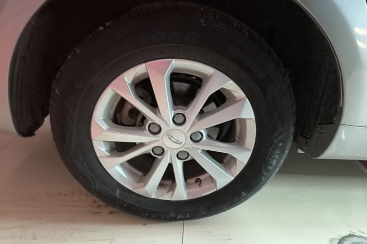 GEELY Emgrand 2021 car image #4