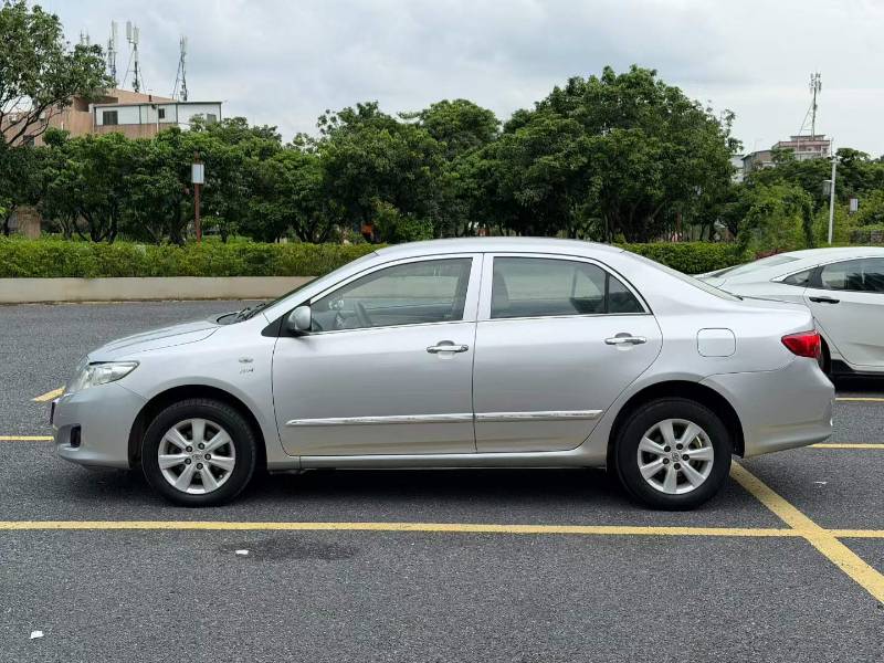 Toyota Corolla 2010 car image #3