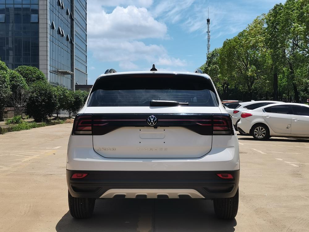 Volkswagen T-Cross 2021 #6 Volkswagen T-Cross 2021 car image #6