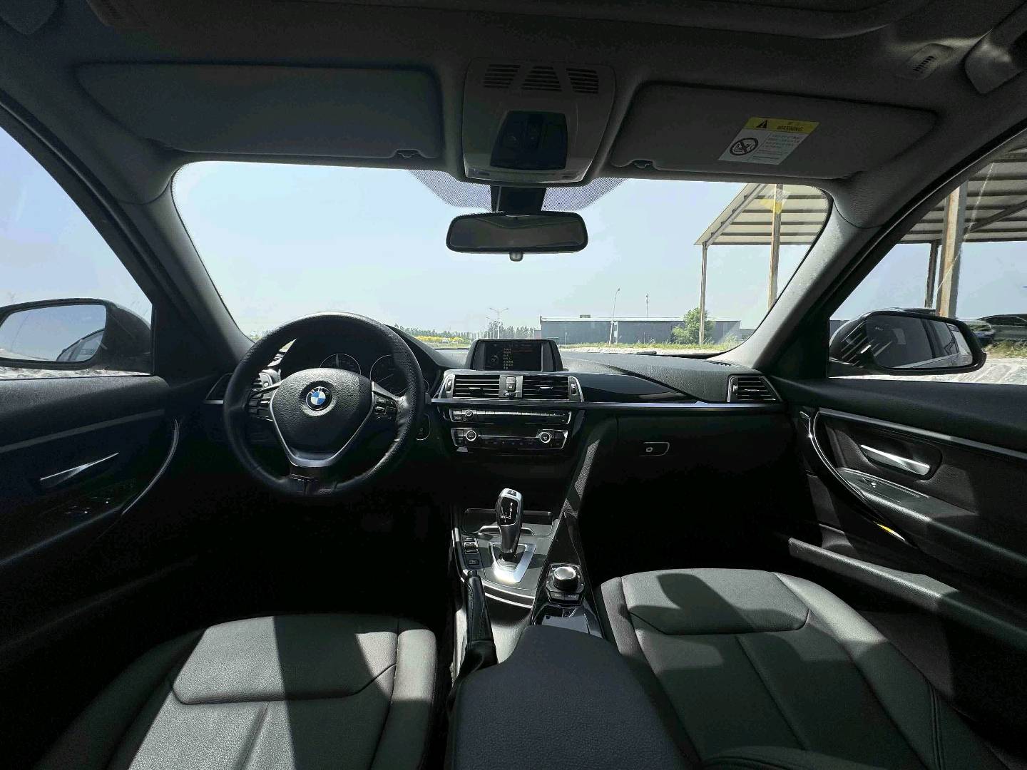 BMW 3 Series 2017 car image #5