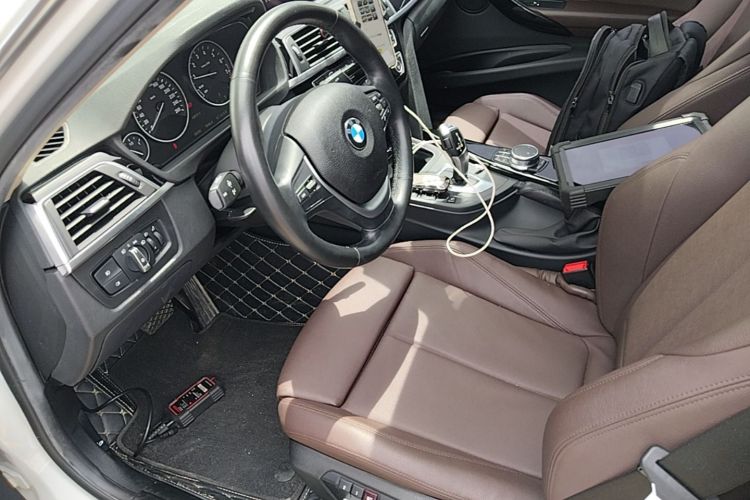 BMW 3 Series 2019 #15 BMW 3 Series 2019 car image #15