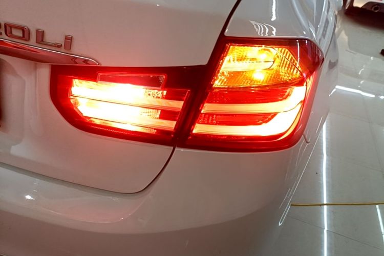 BMW 3 Series 2015 #8 BMW 3 Series 2015 car image #8