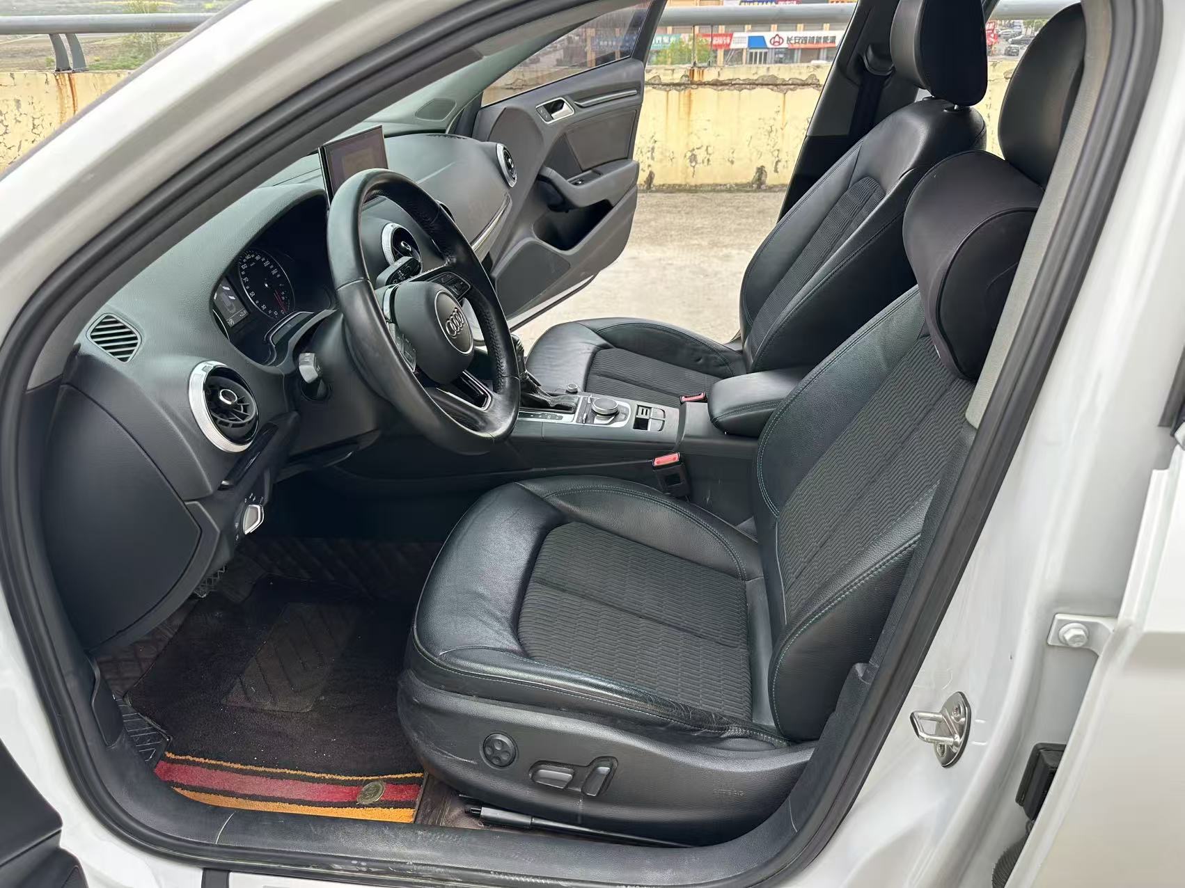 Audi A3 2019 immagine di auto #5