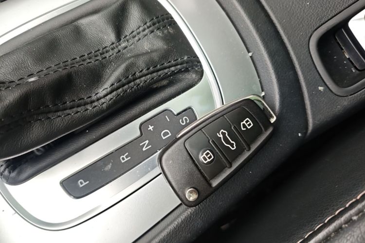 Audi Q3 2017 #9 Audi Q3 2017 car image #9